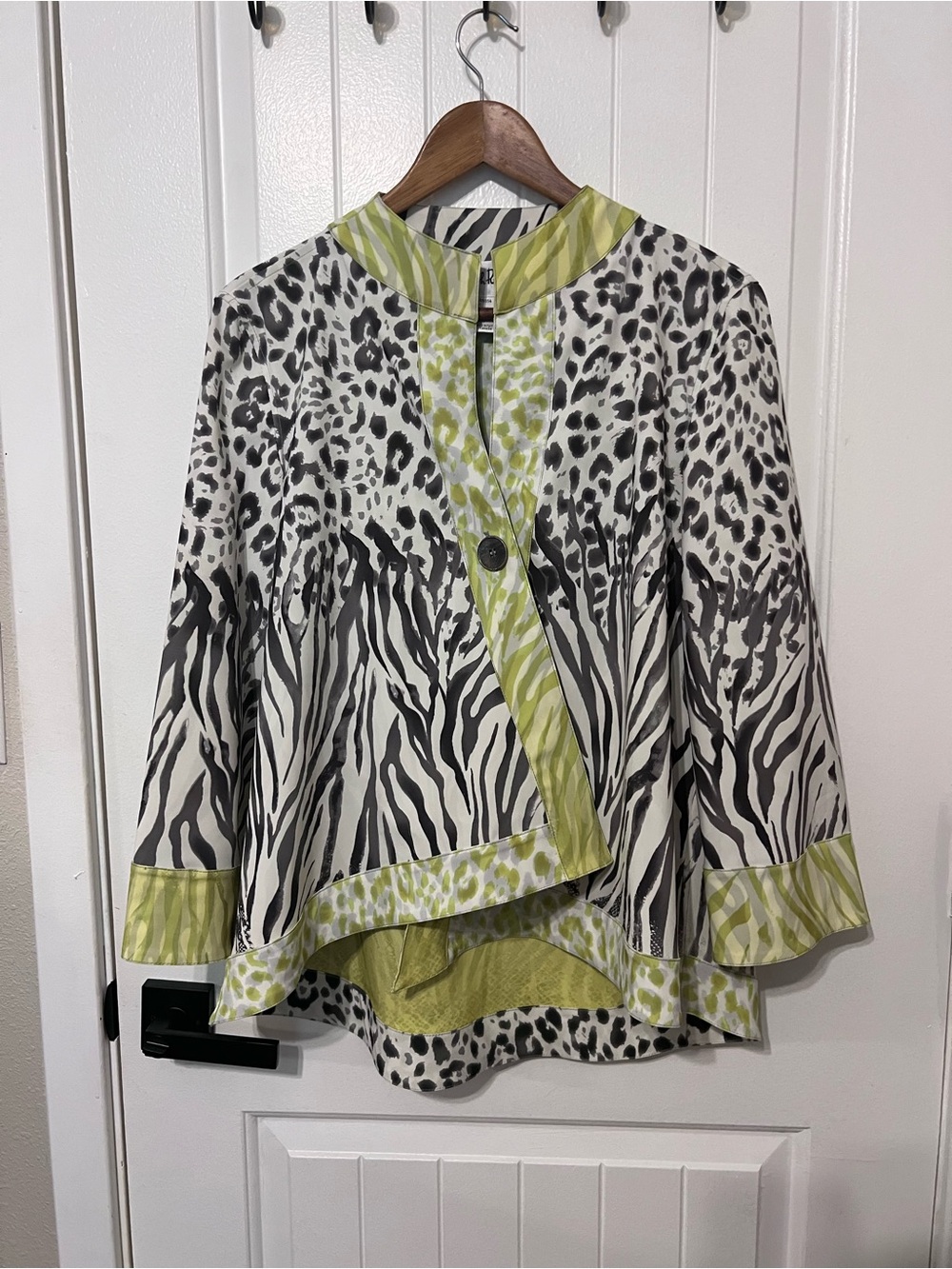 Joseeph Ribkoff Women's Mixed Animal Print Asymmetrical Jacket Size 14